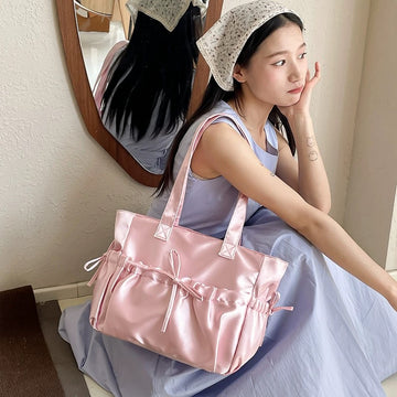 Korean fashion shoulder bag with zipper closure