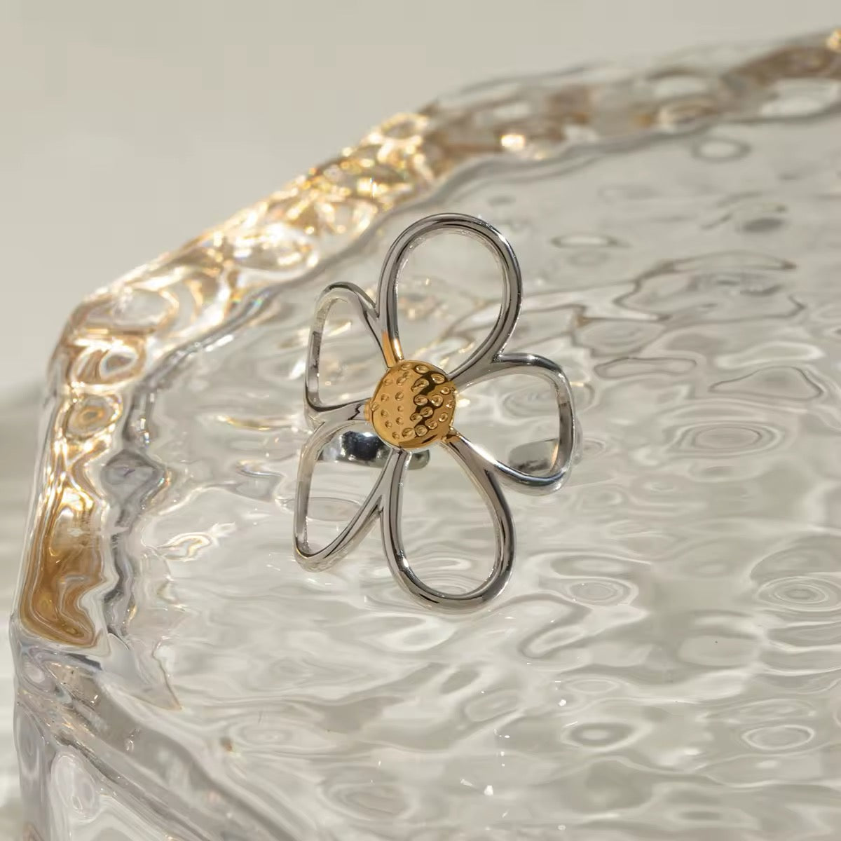 Rust-proof stainless steel daisy ring for daily wear