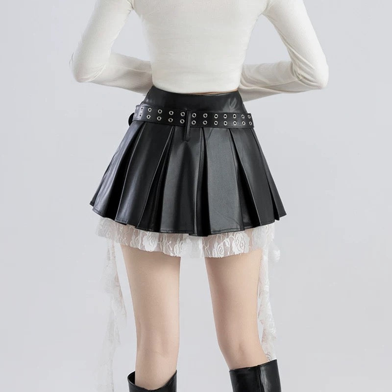 Dark aesthetic lace-trimmed PU mini skirt for punk outfits
