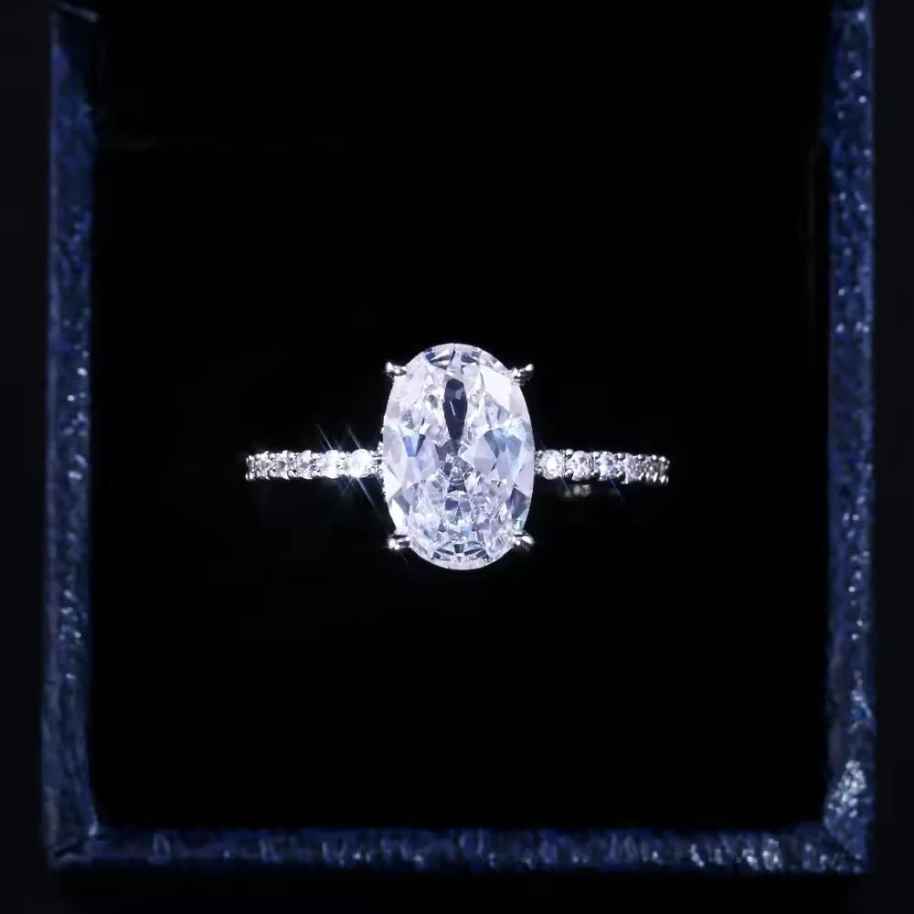 Jewelry gift box with silver ring