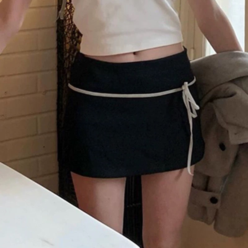 Low waist fairycore mini skirt in black