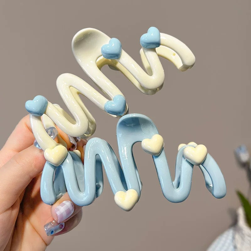 Blue Heart Wave Hair Claw with a stylish irregular design