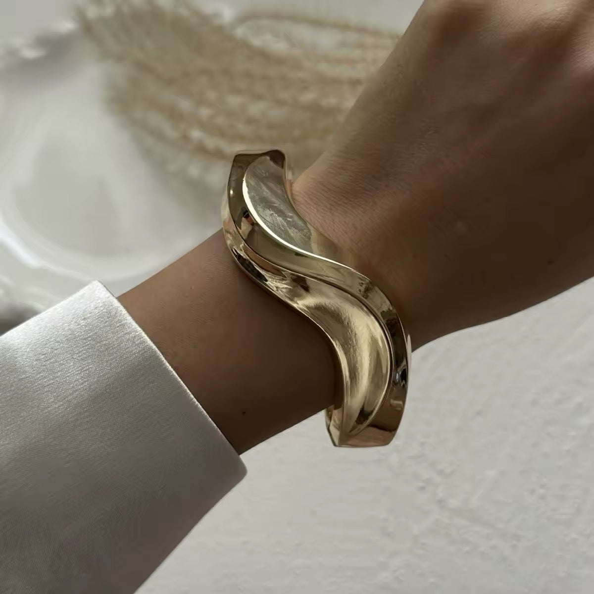 Lightweight yet durable fashion jewelry for daily wear