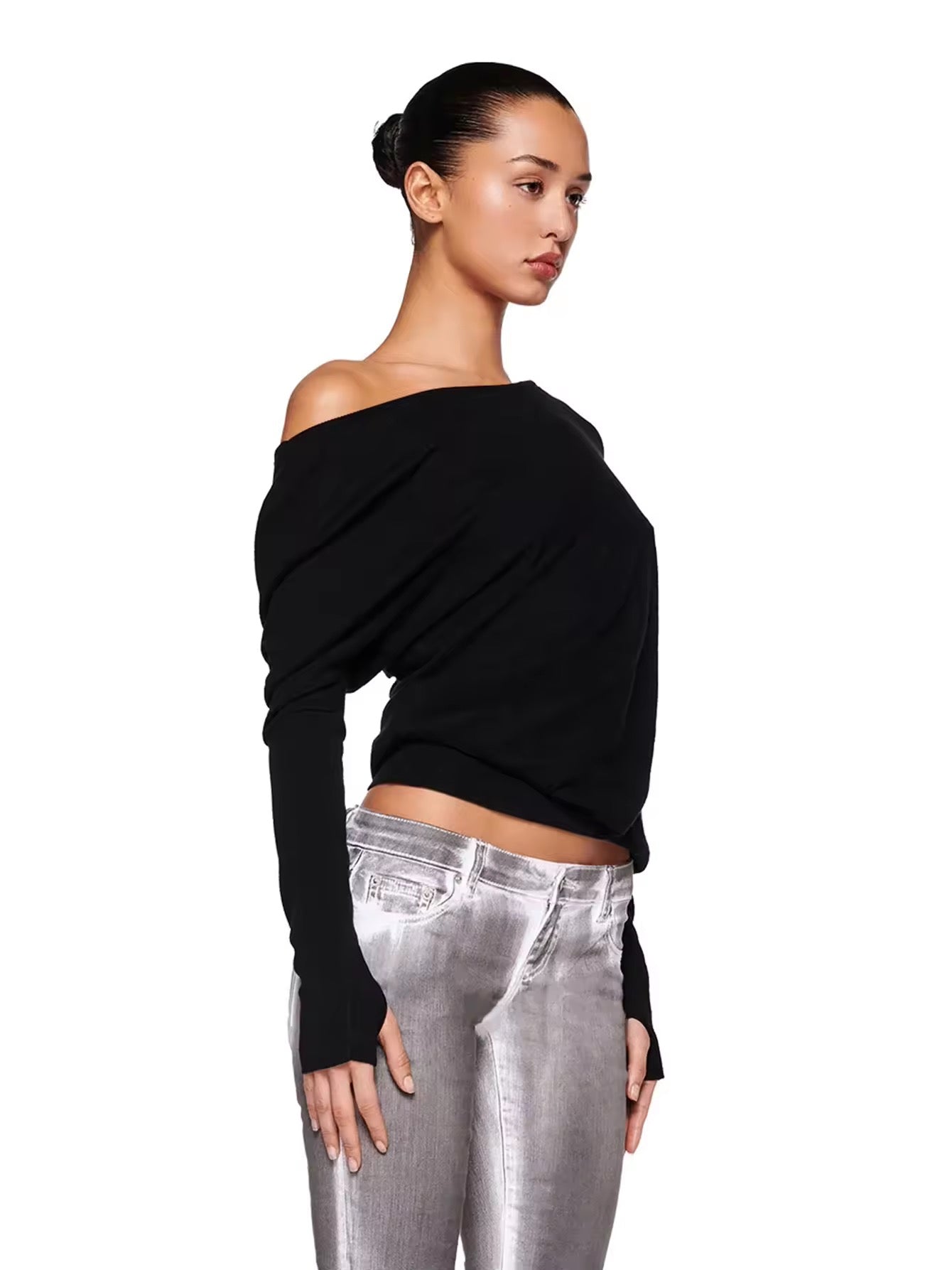 Solid casual tee in white for everyday outfits