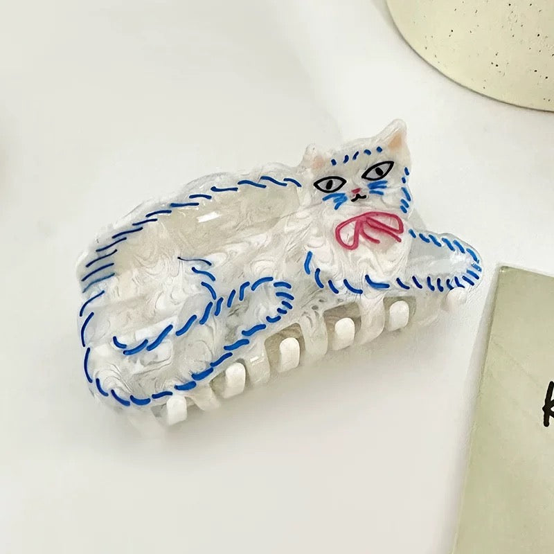 Cute and creative cat hairpin with a strong grip