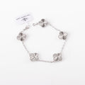 Elegant lucky bracelet with multicolor detailing