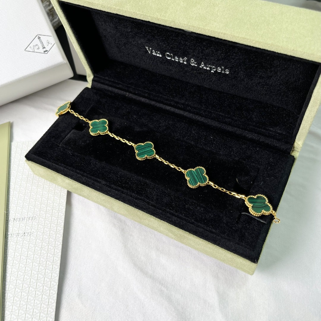 Stackable green clover bracelet for women, 21 cm one-size