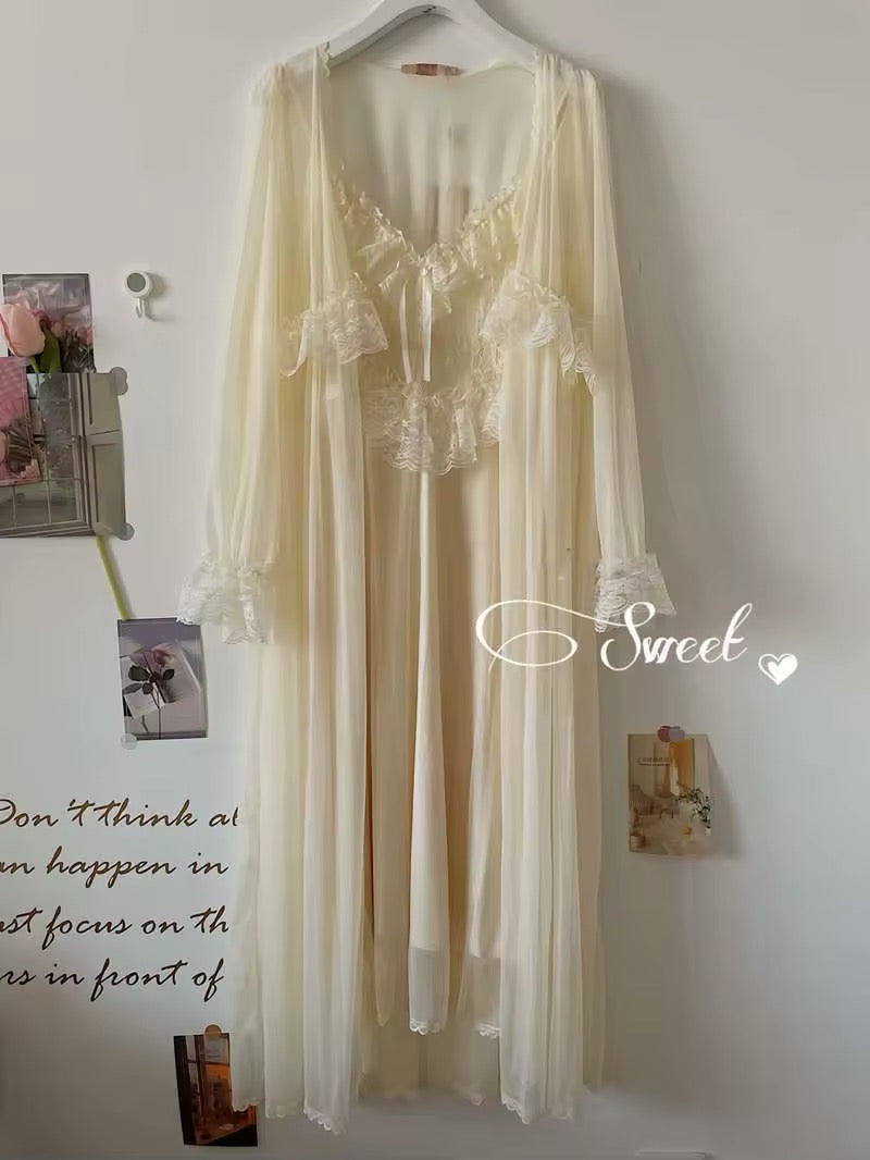 Delicate lace bodice and airy chiffon skirt for princess vibe