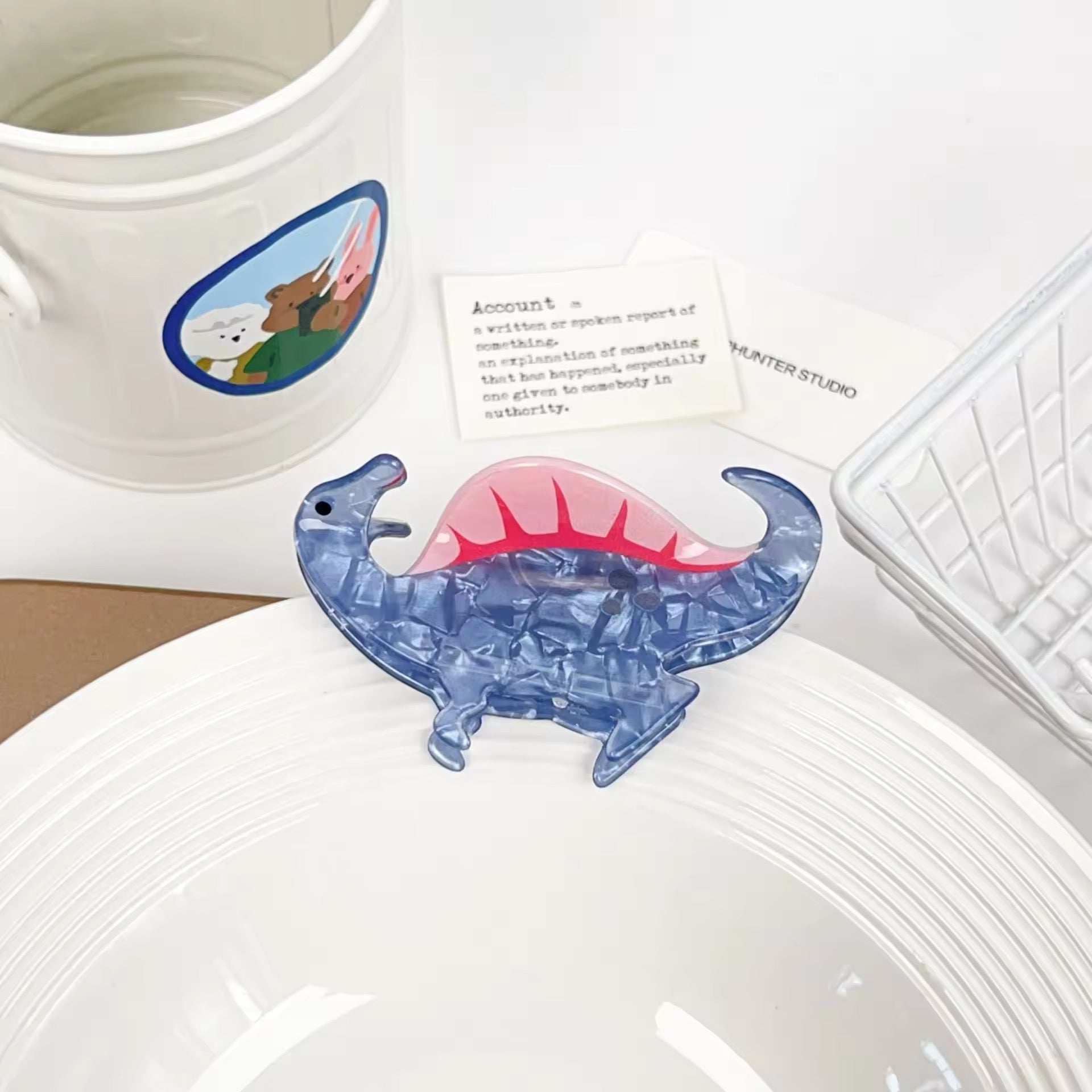 Cute and creative dino hair claw for everyday styling