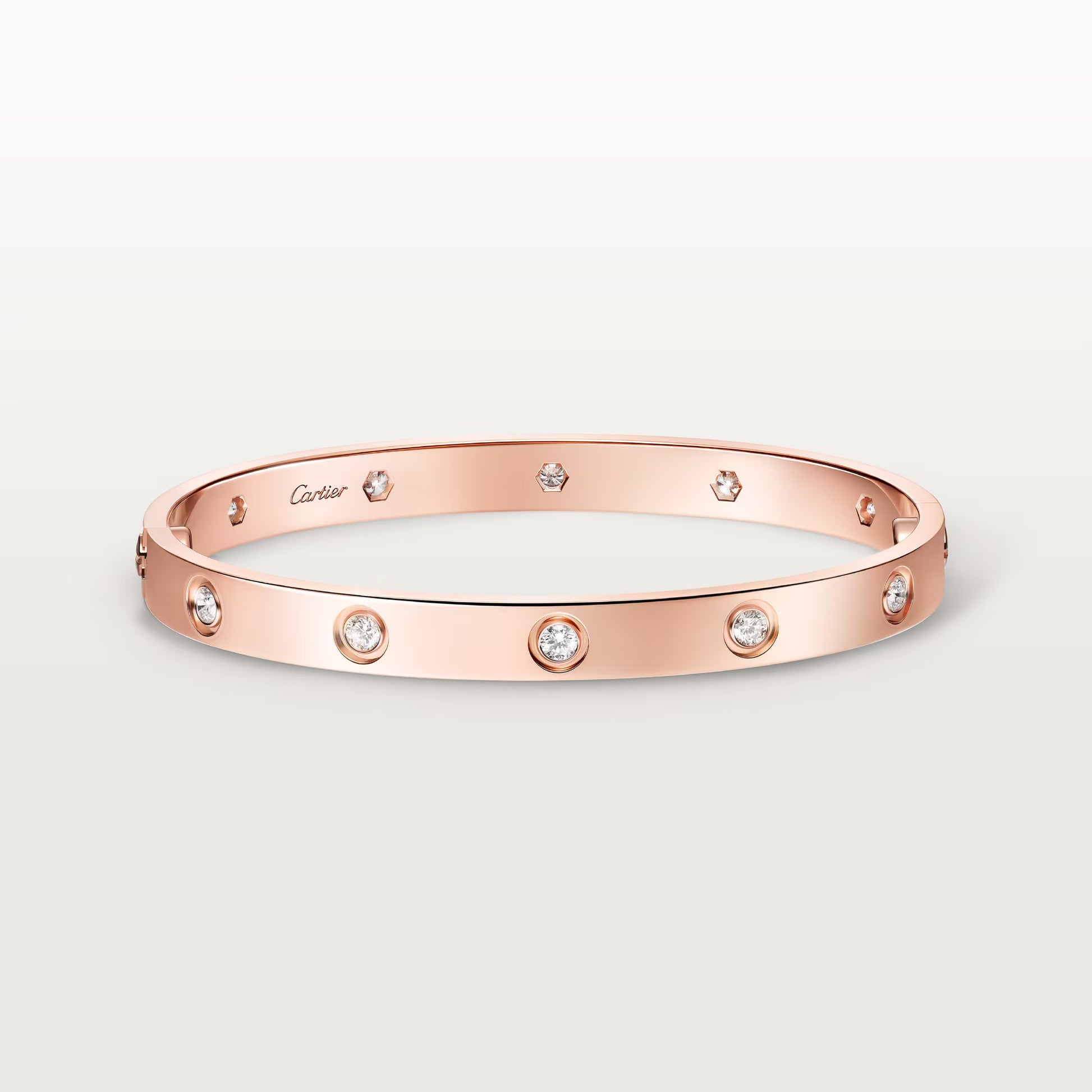 Top quality love bracelet in gold for romantic gifting
