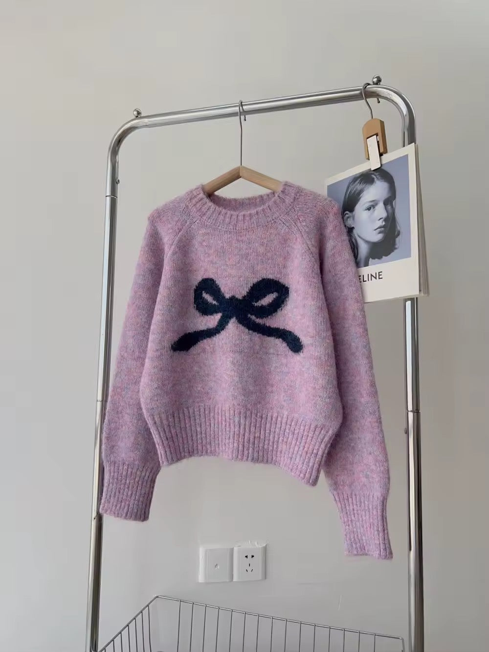 Coquette gray pullover sweater with round neck and bow