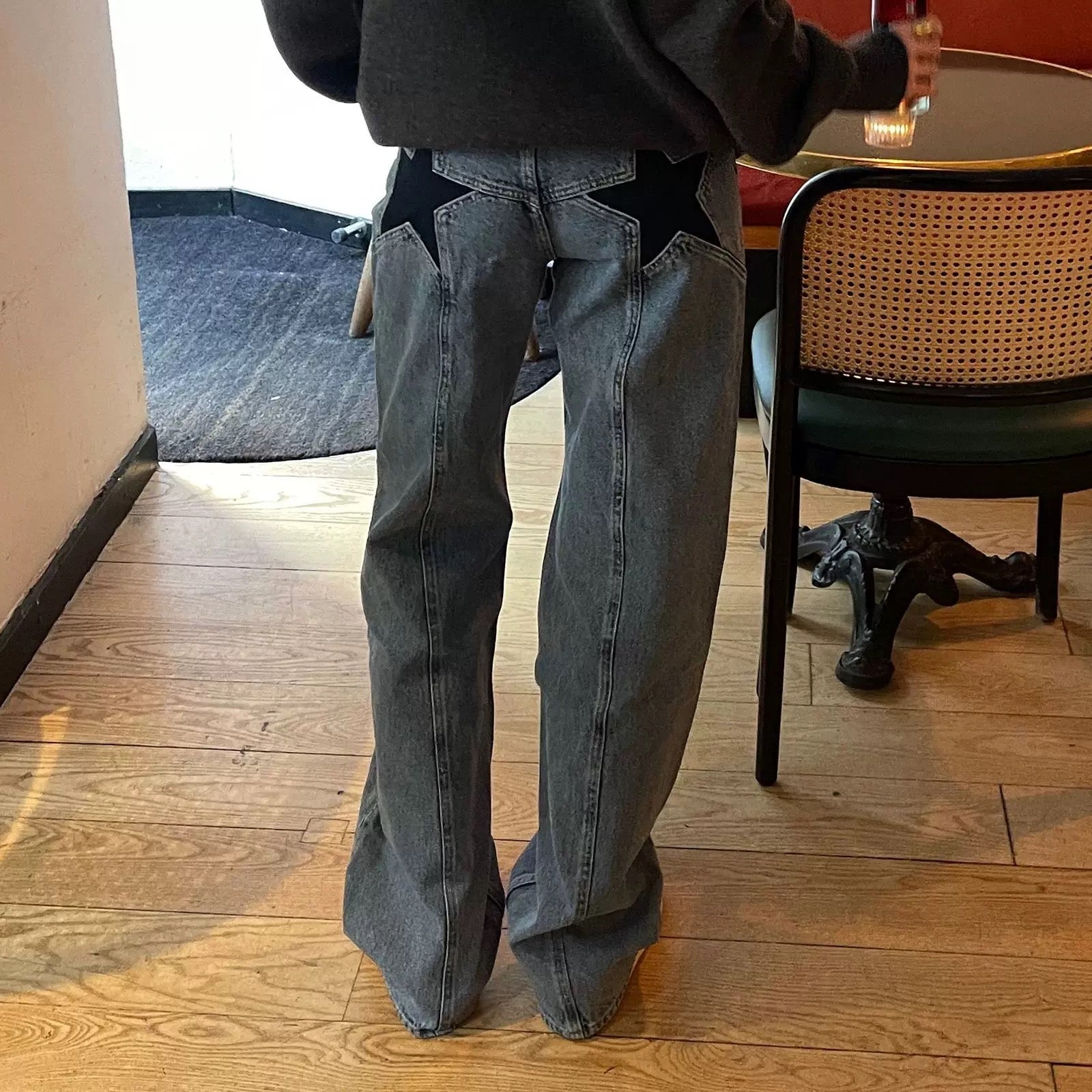 Wide-leg Y2K American retro jeans, star print baggy denim trousers for women, perfect for streetwear, hip-hop, and vintage aesthetic fashion