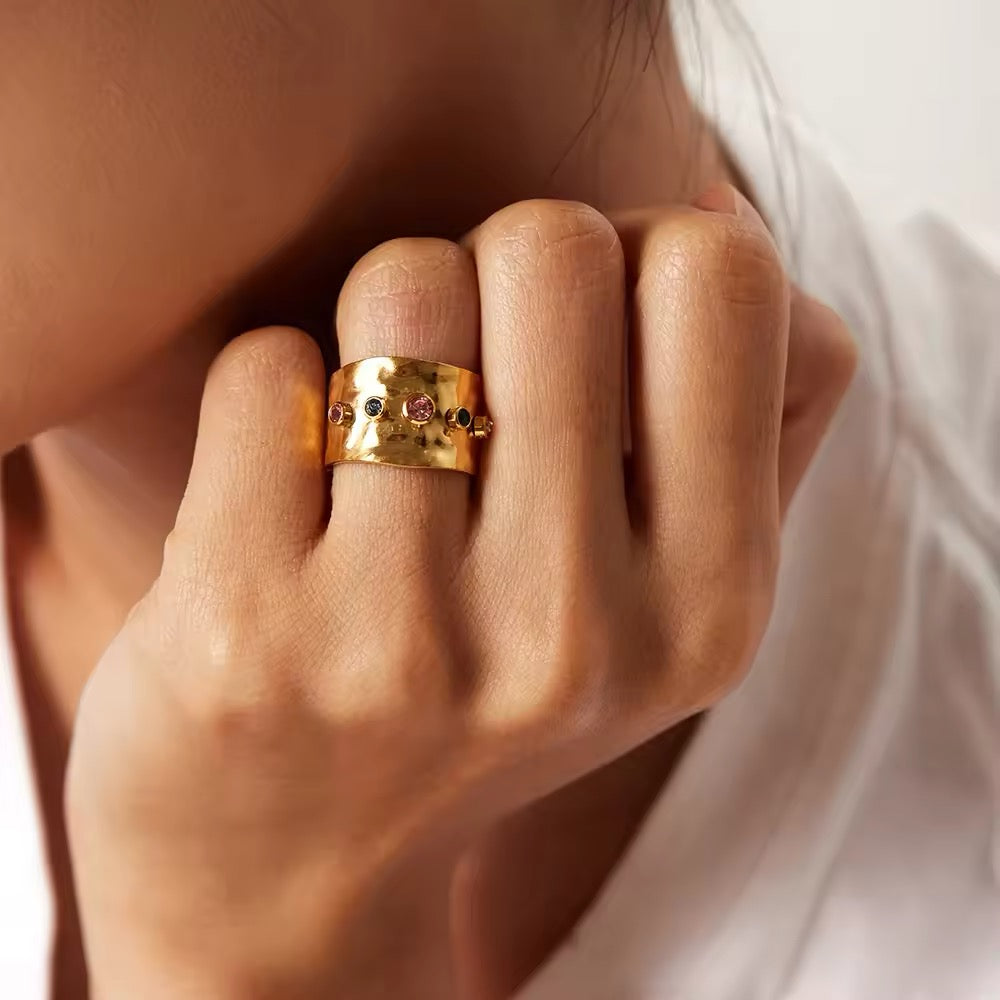 Stylish gold ring with dazzling cubic zirconia stones
