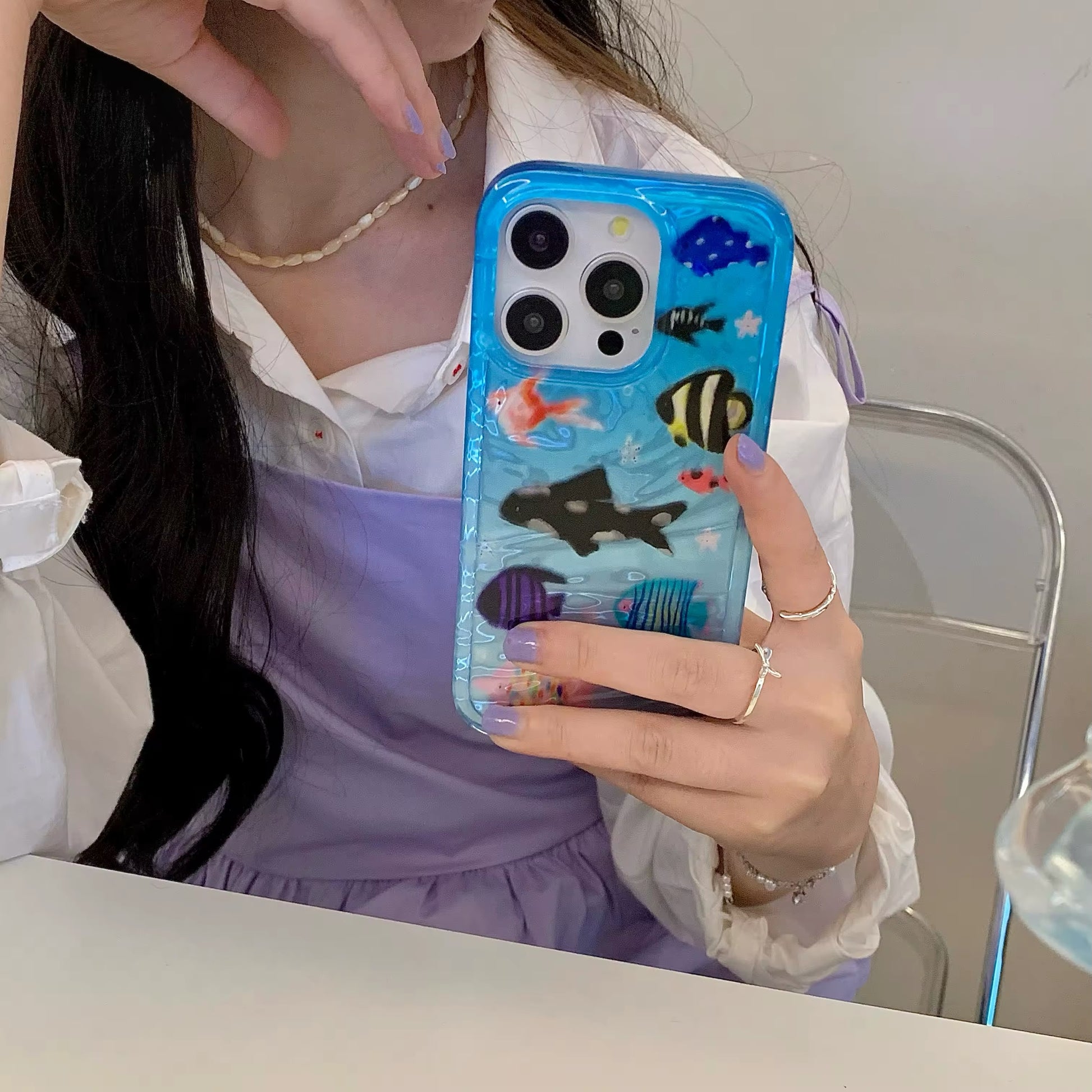 Minimalist aesthetic aquarium phone case for stylish tech lovers