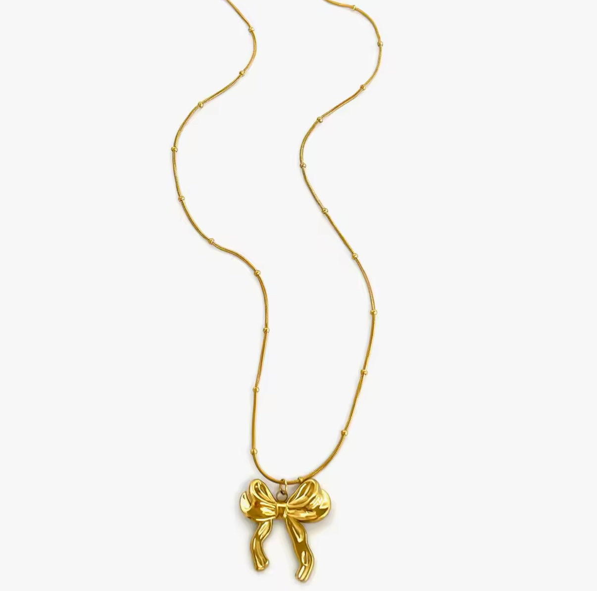 Fashionable coquette-style bow necklace for modern women