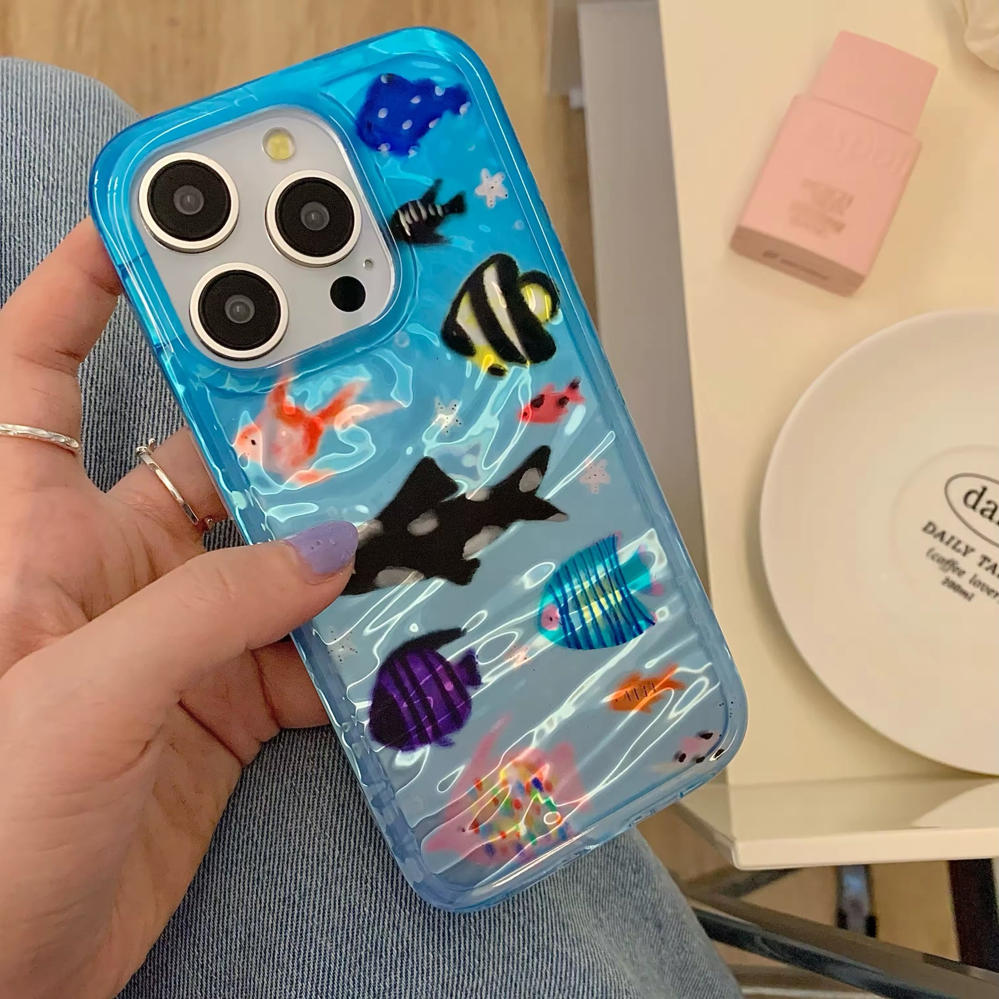 Korean Ins aquarium phone case with cute cartoon fish details