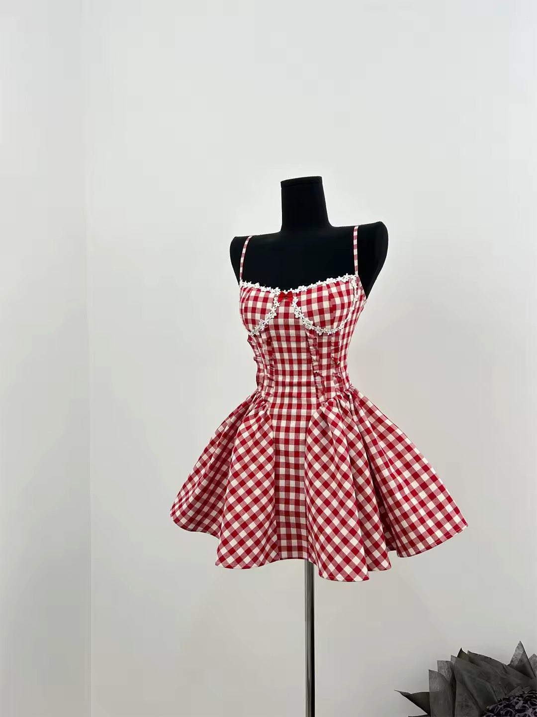 Trendy gyaru-style plaid dress for an aesthetic look