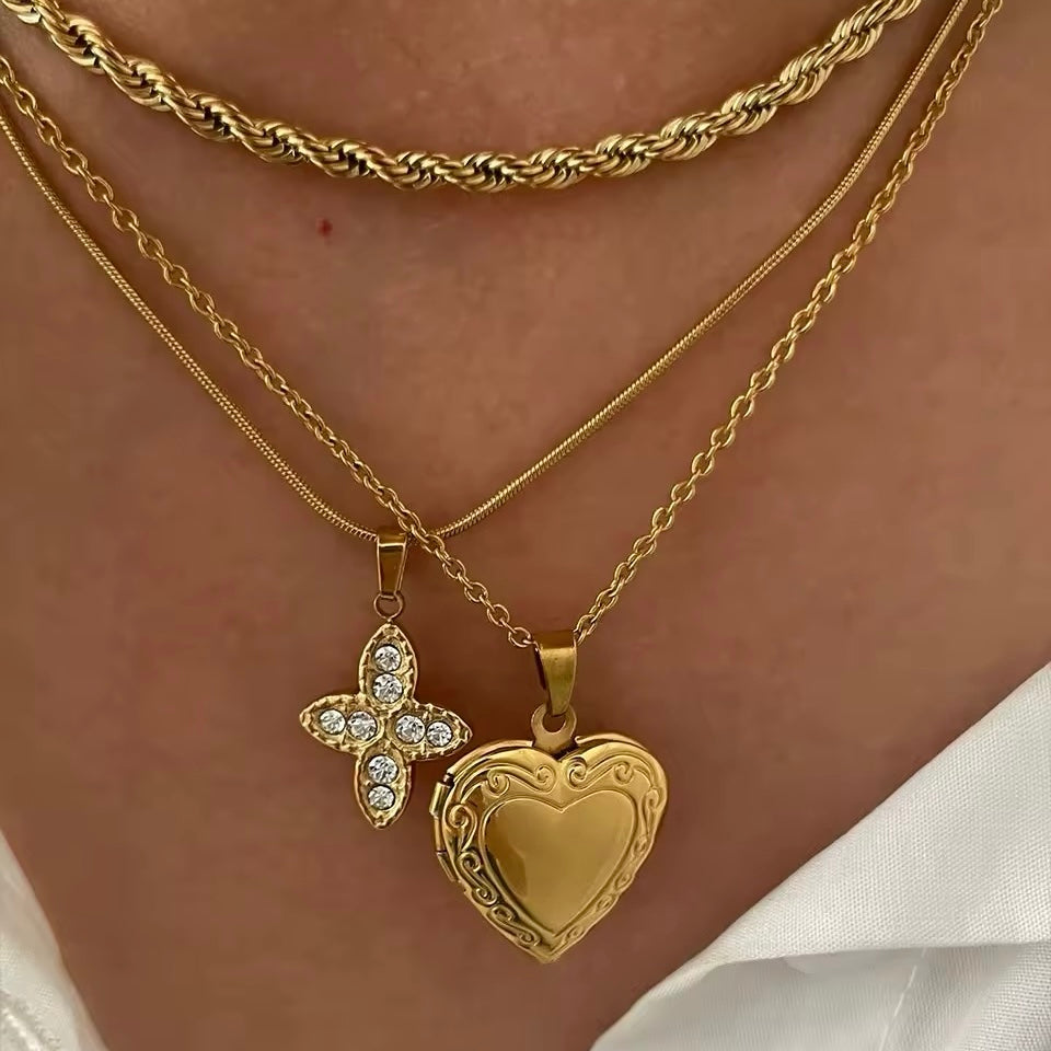 Fashionable cross & heart necklace for modern women’s accessories