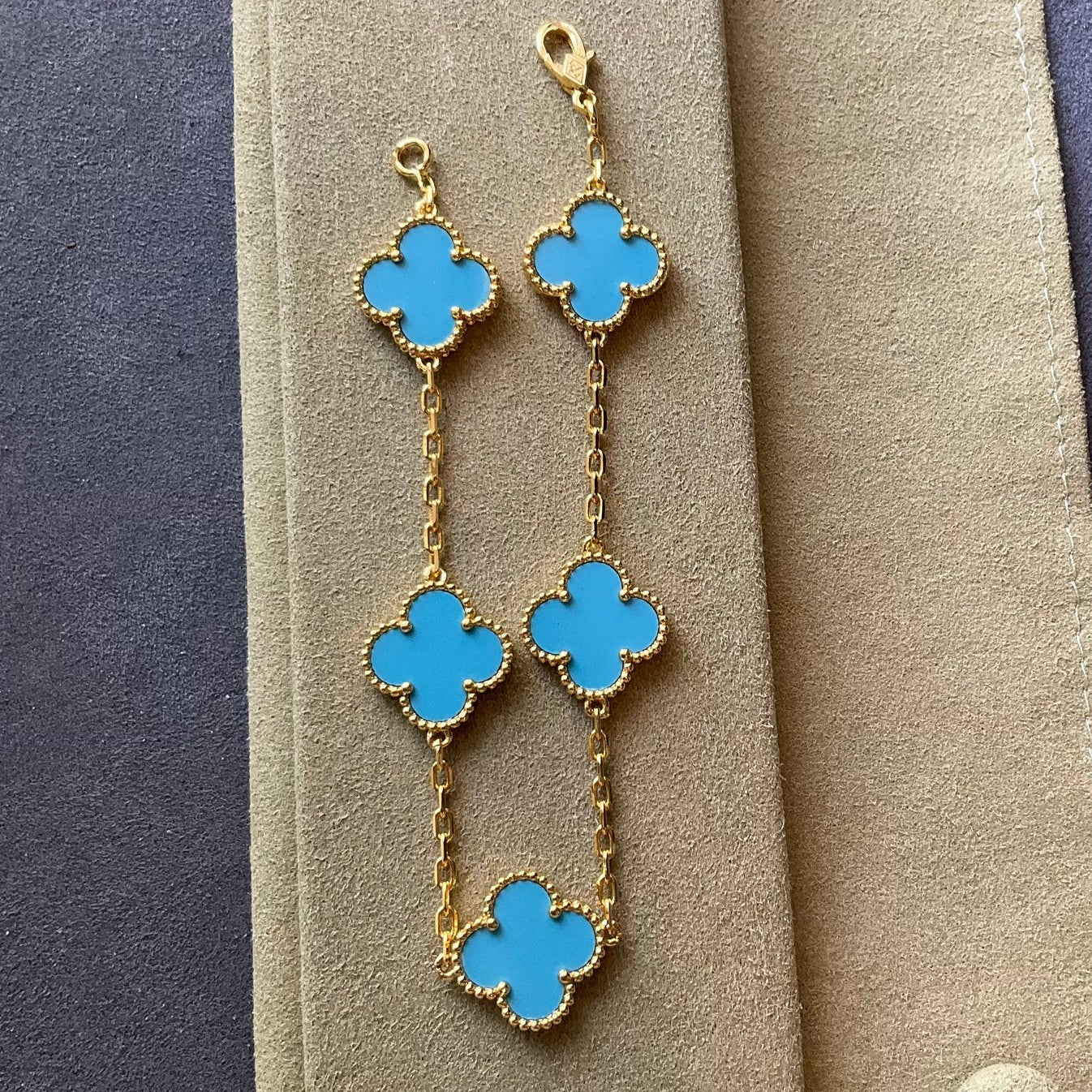 Romantic clover bracelet with crystals and charm meaning