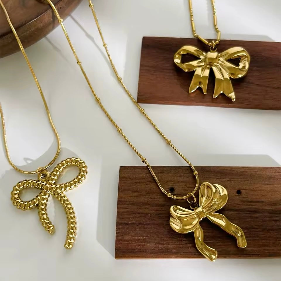 Romantic gold-plated bow charm necklace with stainless steel chain