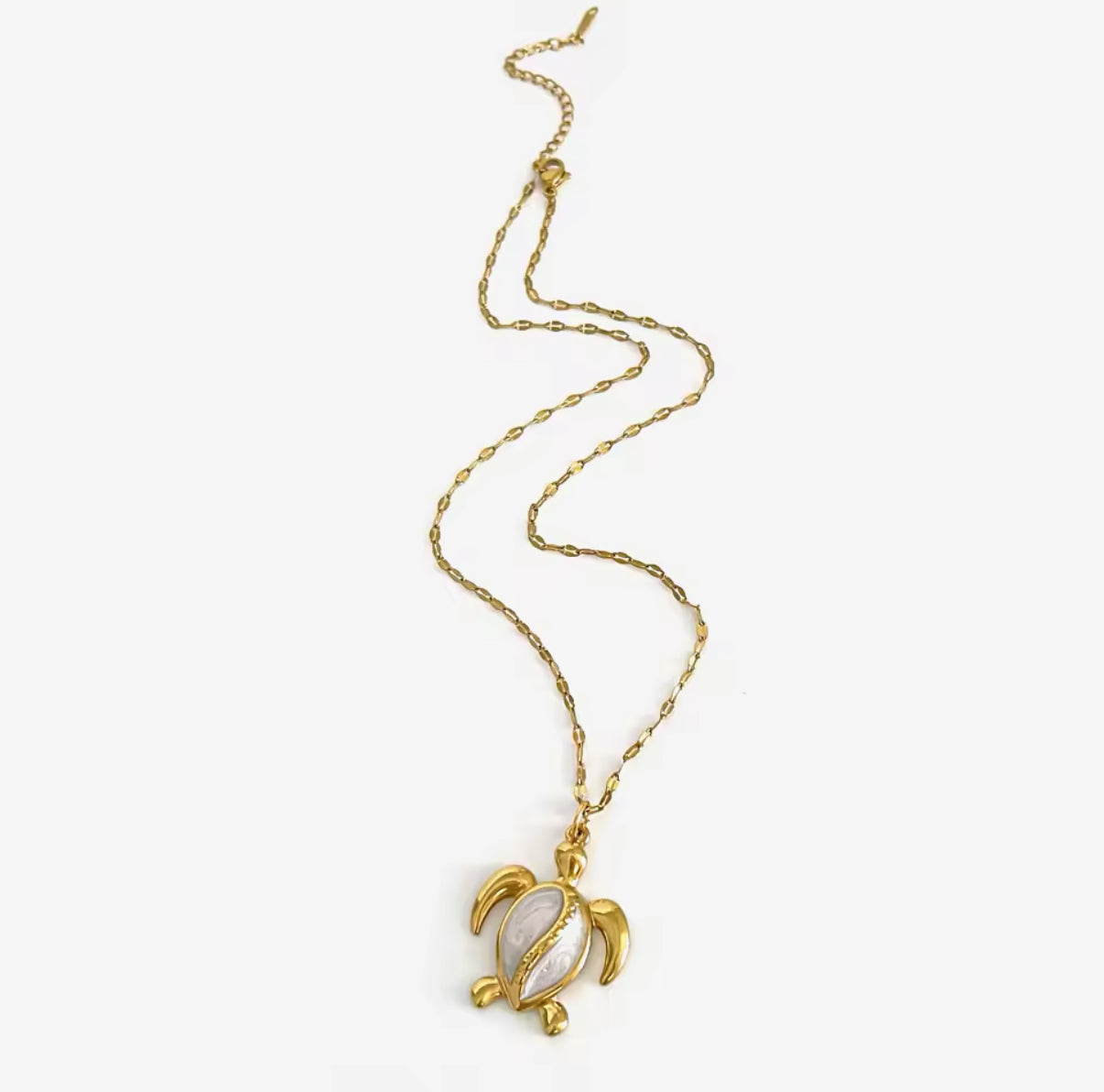 High-quality waterproof gold necklace with ocean-inspired design