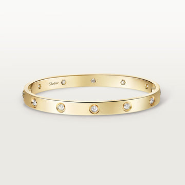 Classic couple bracelet in gold with luxury polished finish