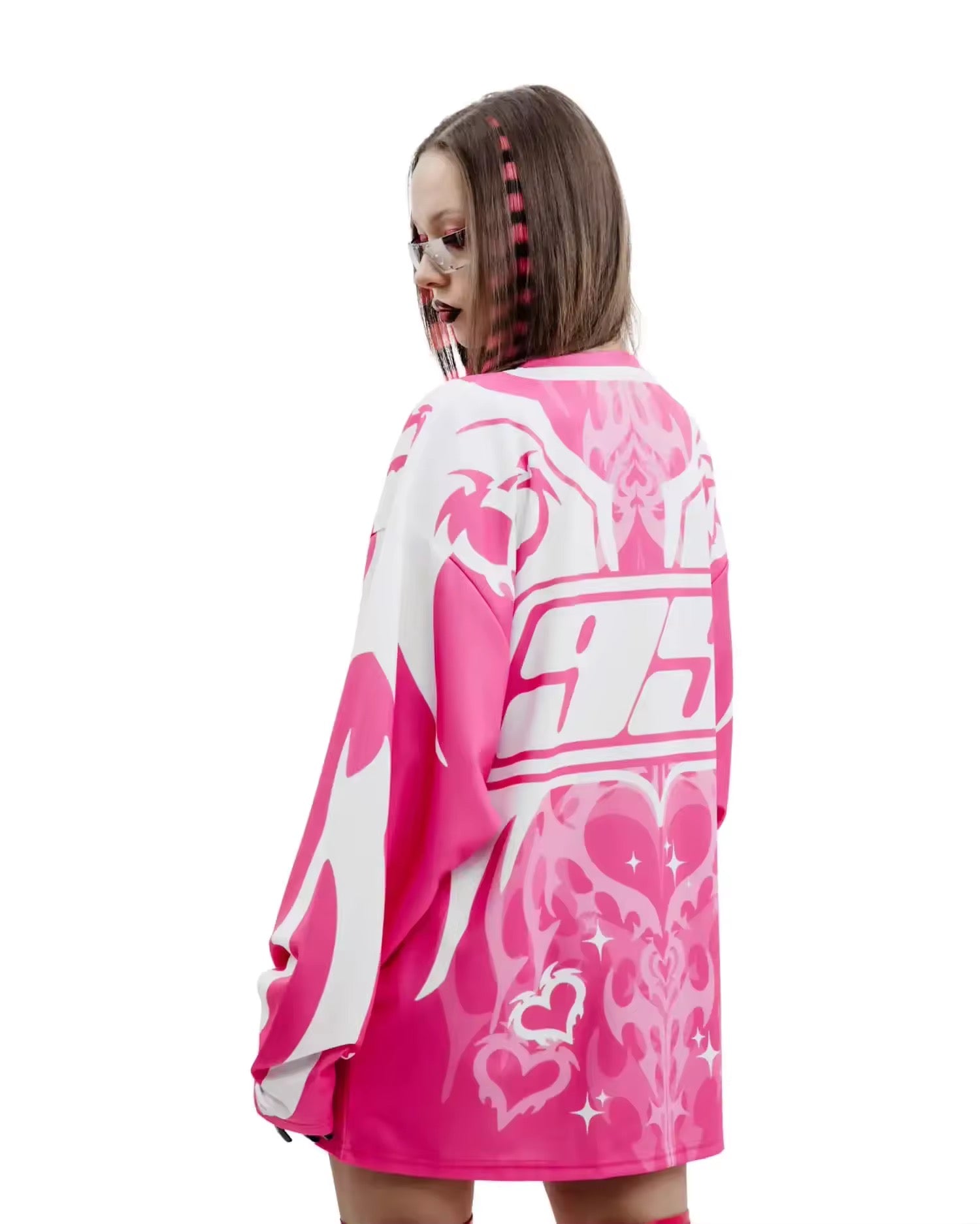 Loose fit pink shirt with crew neckline, designed for e-girls and alt fashion.