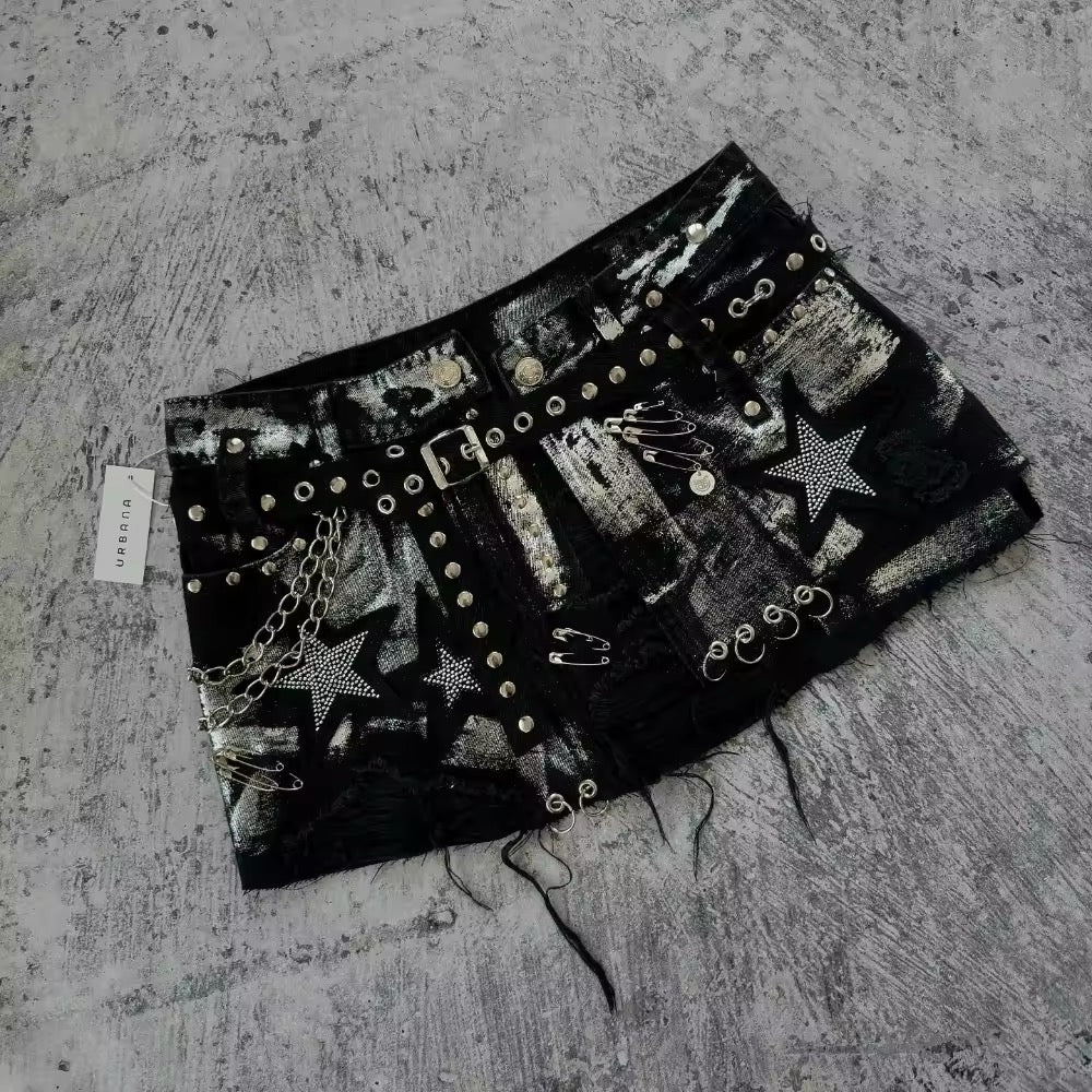 Black Y2K gothic mini skirt with chains, stars and safety pins, Harajuku style